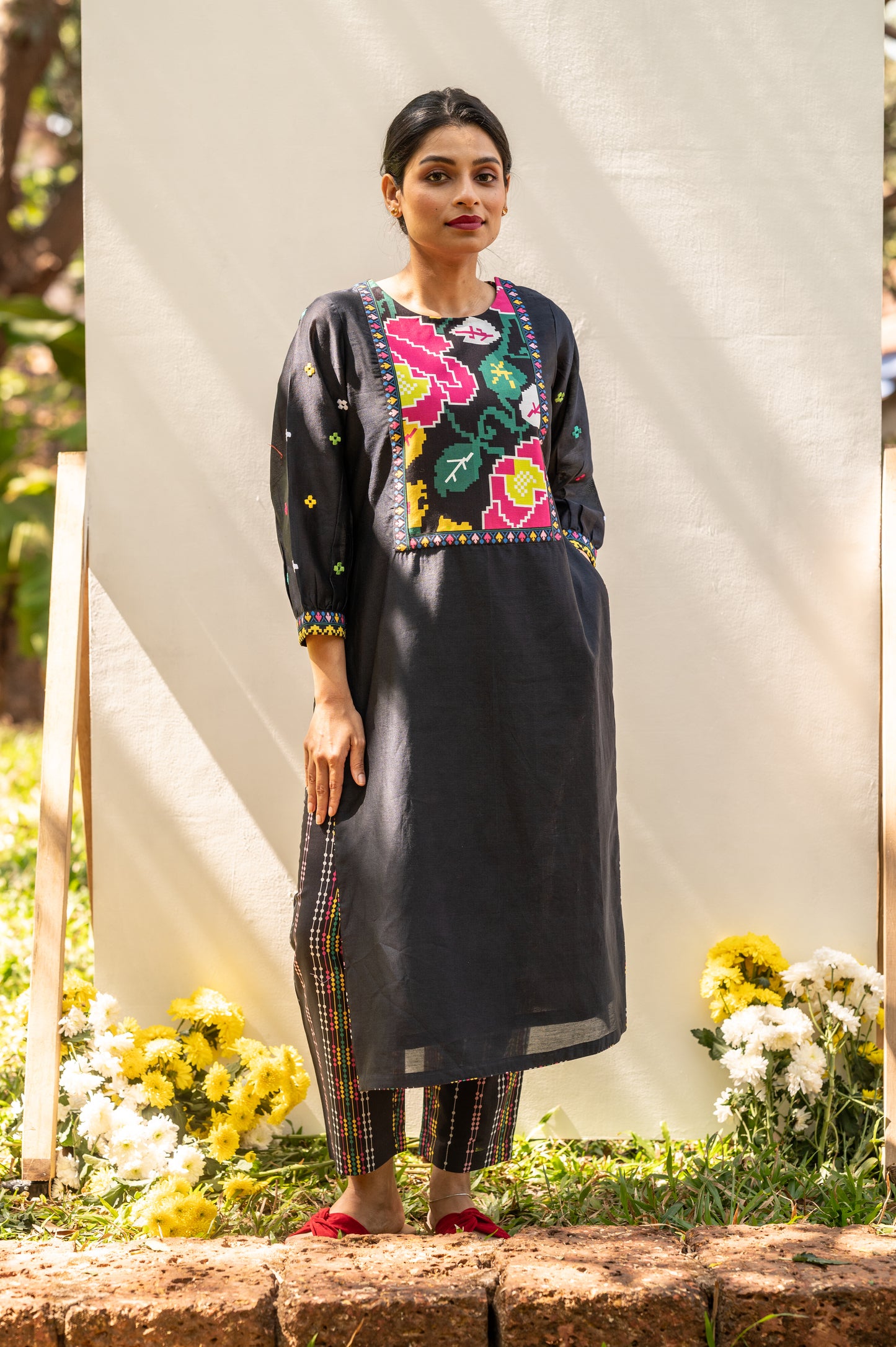 BLOOMING IN DARK (3 PCS SET)