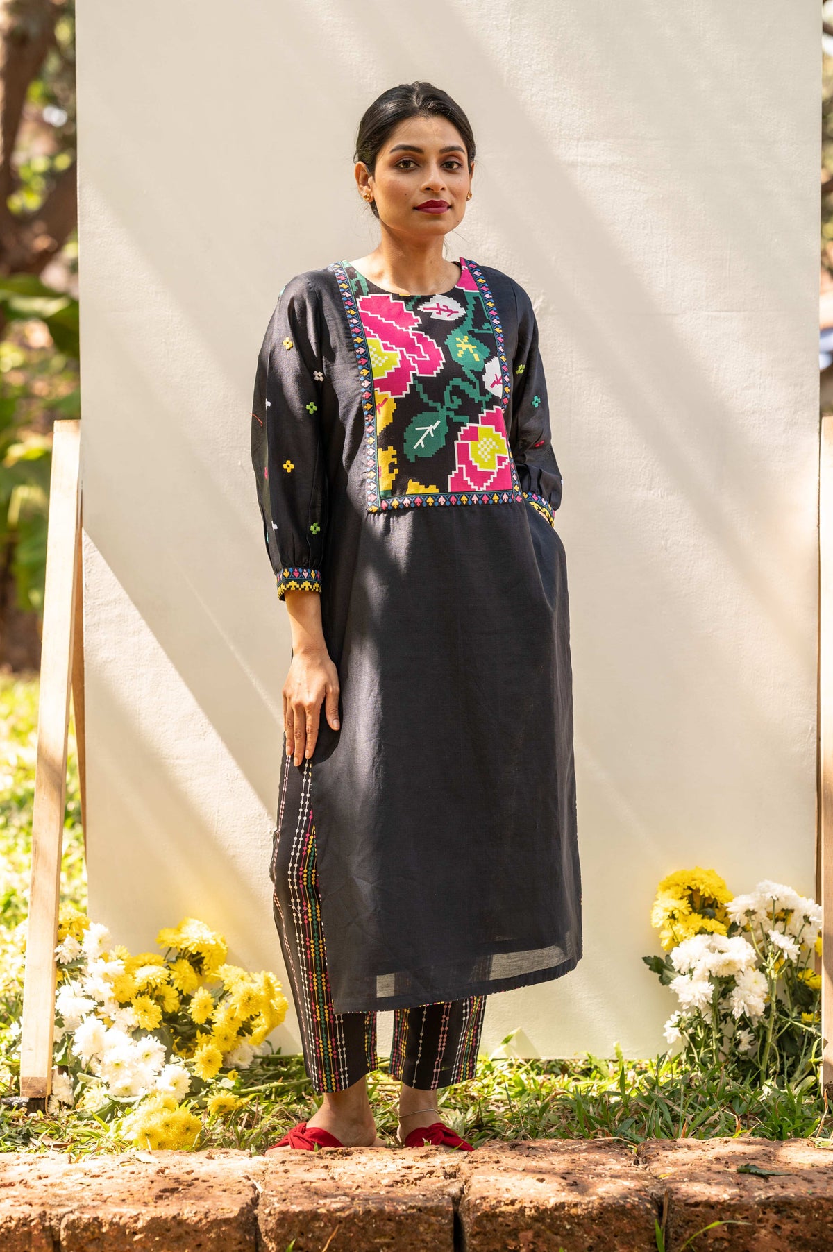 BLOOMING IN DARK (3 PCS SET)