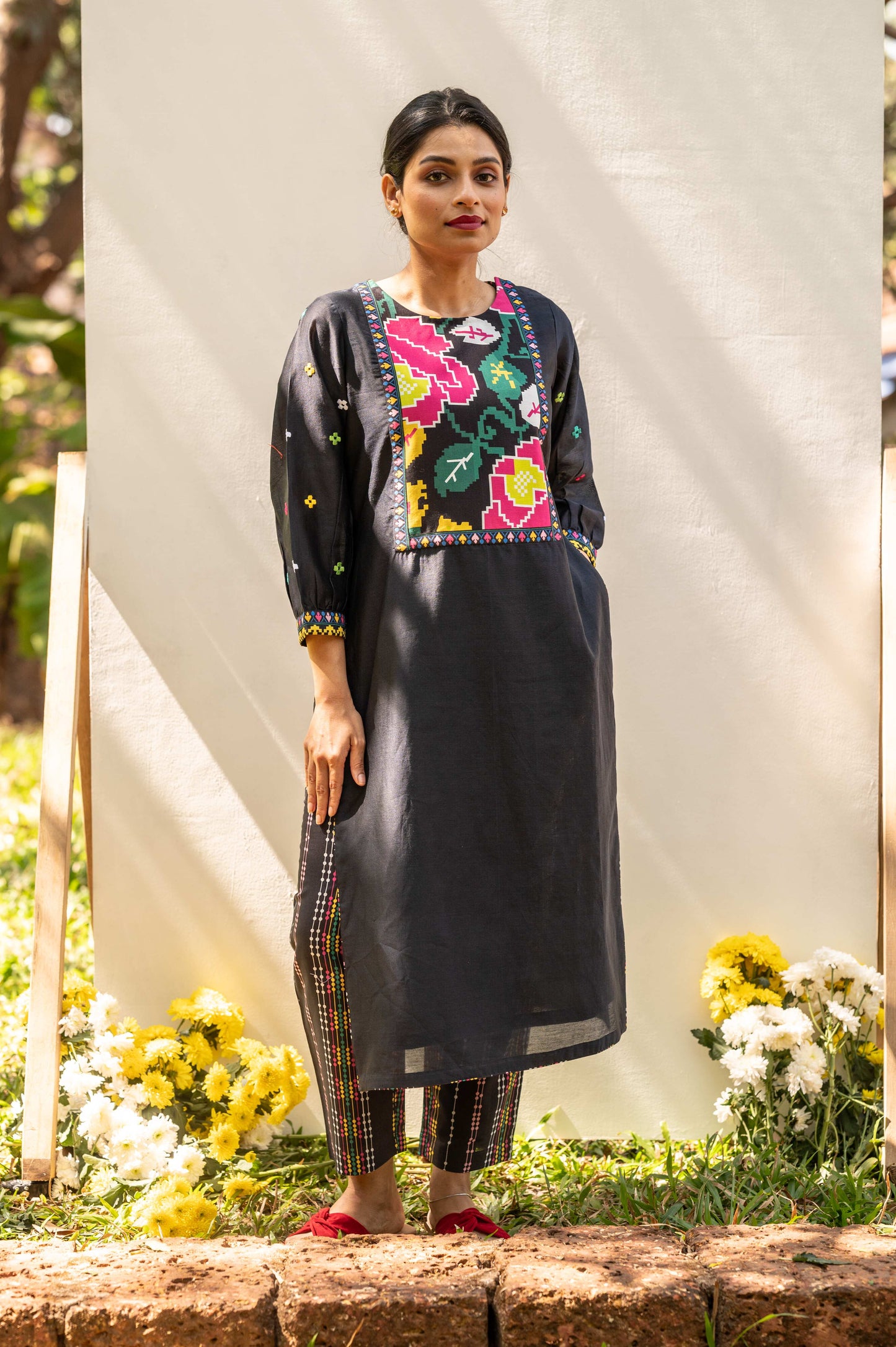 BLOOMING IN DARK (3 PCS SET)