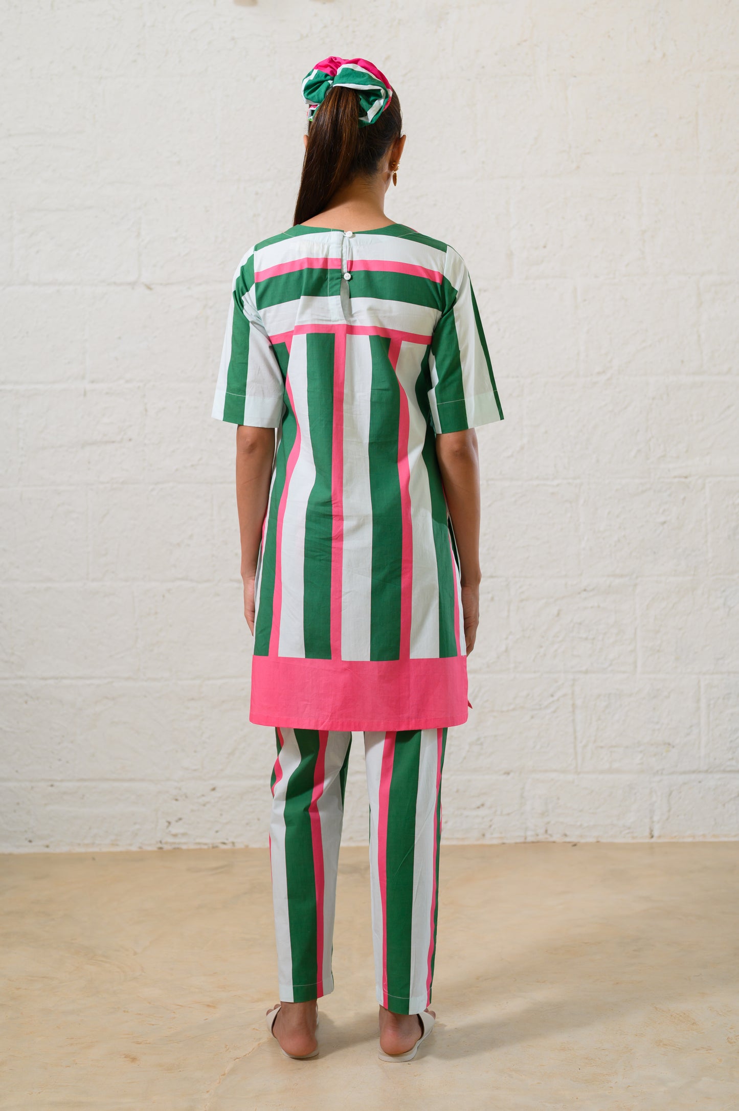 BARIO BLOOM VERDE SET SHORT