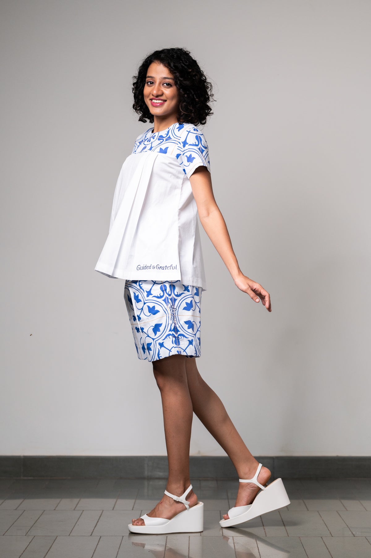 AZULEJOS MINI ADORN SLEEVES TOP
