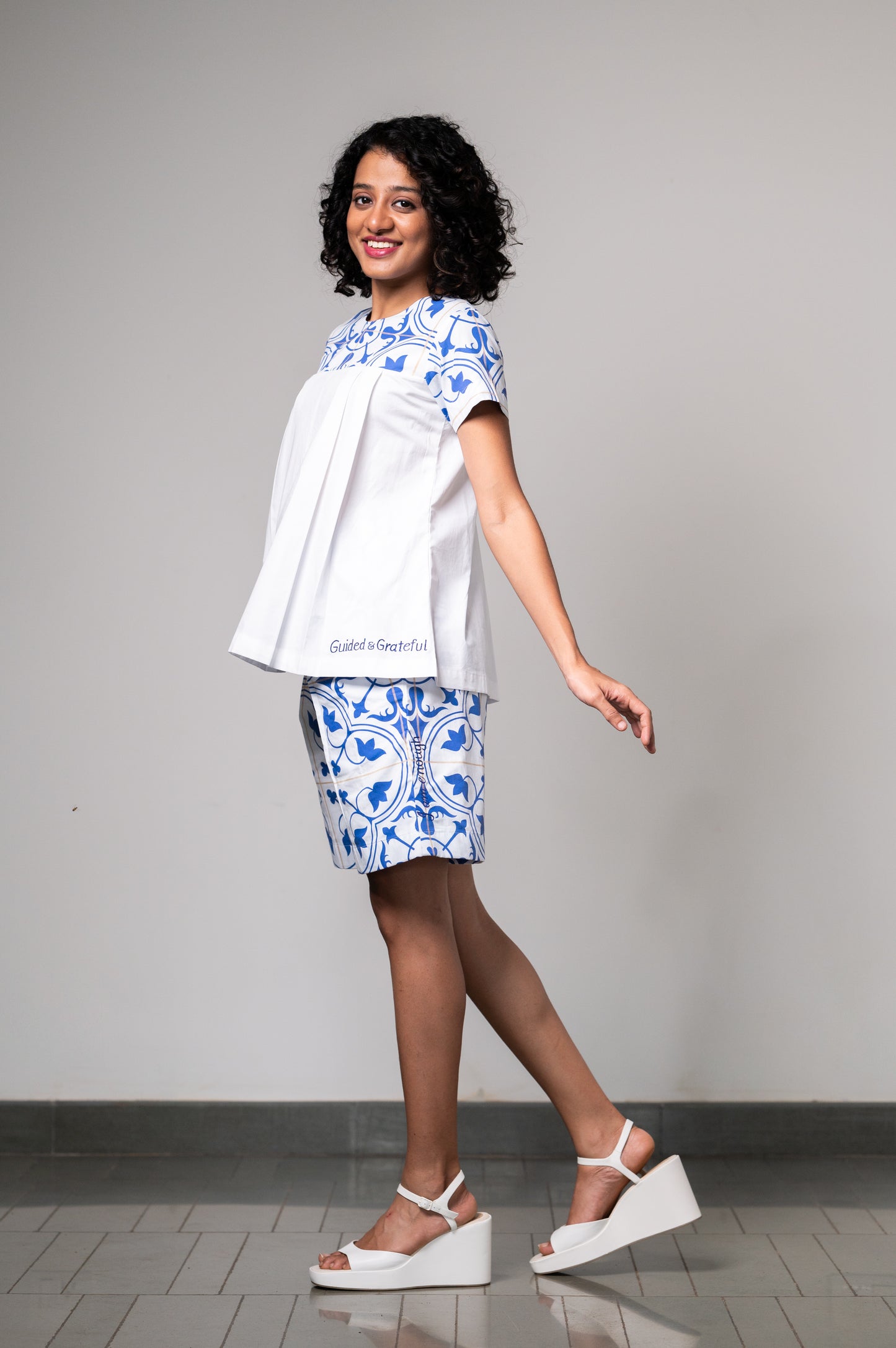 AZULEJOS MINI ADORN SLEEVES TOP