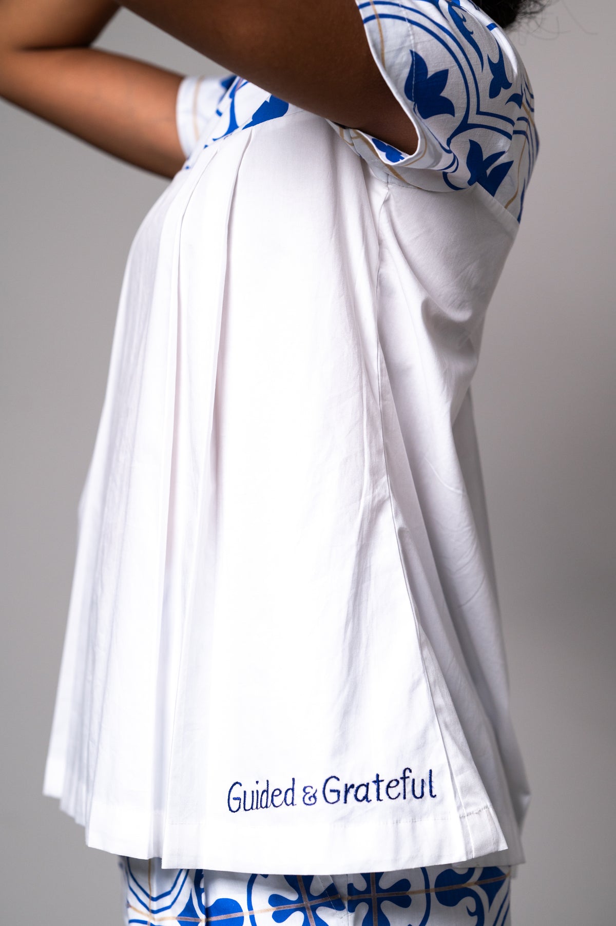 AZULEJOS MINI ADORN SLEEVES TOP